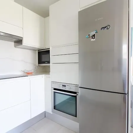 Apartamento With Direct Sea Promenade Access